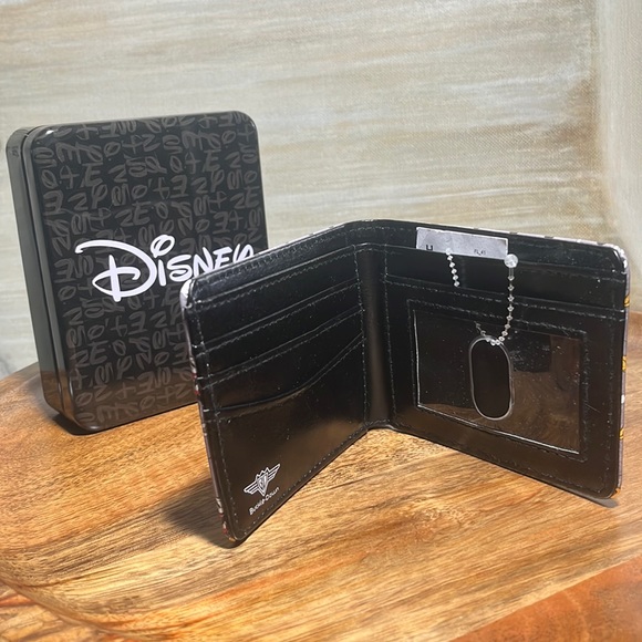 Mickey Mouse Wallet and Key chain- Disney - Picture 4 of 4